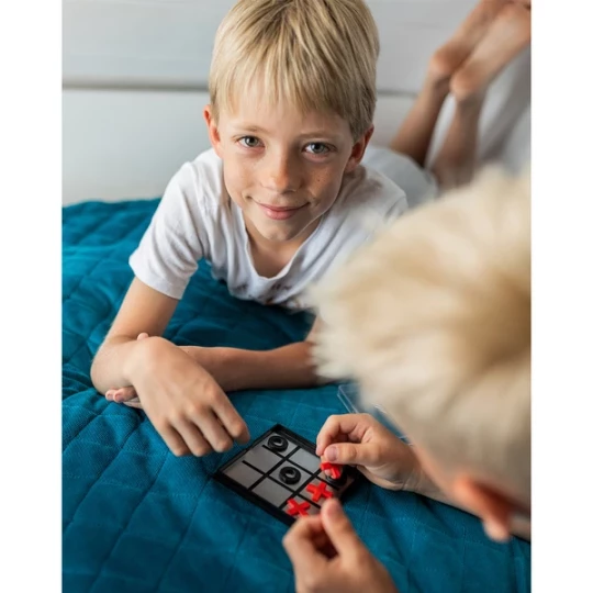 Magnetyczna gra kółko i krzyżyk - Czarny