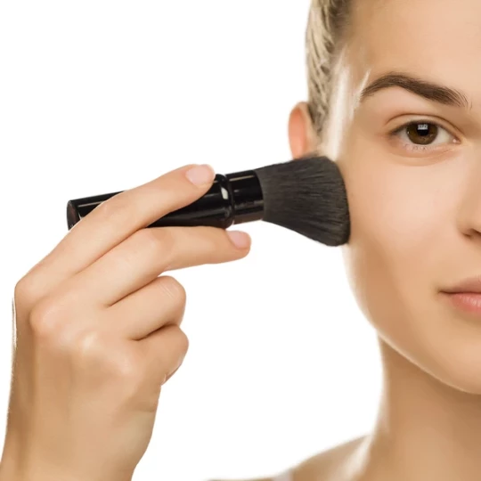 Pędzelki do makijażu w etui Bella - Czarny