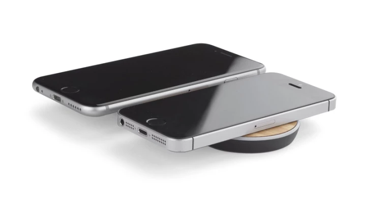 Ładowarka indukcyjna PARO 