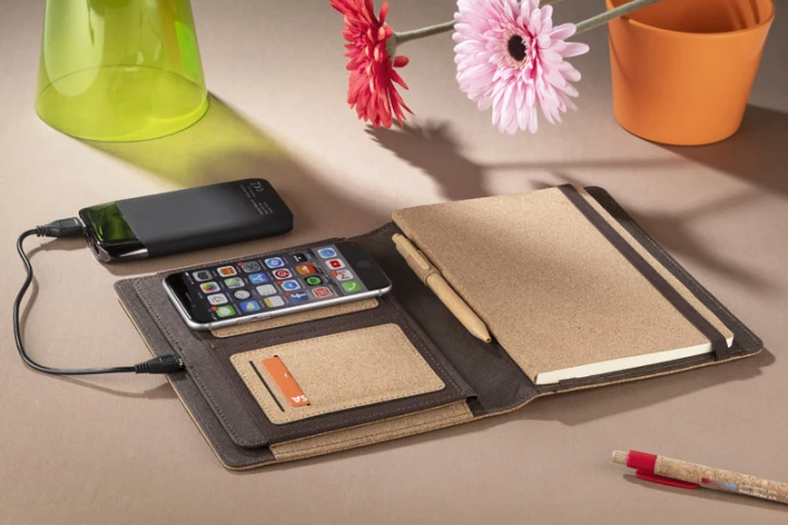 Teczka z ładowarką indukcyjną CHARCO A5 