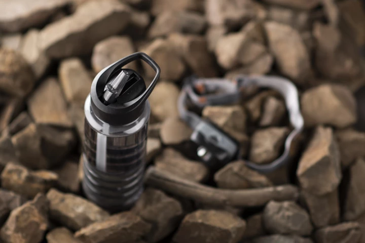 Bidon z filtrem węglowym KIVI 700 ml 