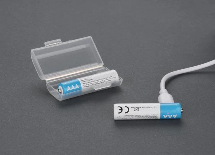 Zestaw akumulatorków AAA 450 mAh 