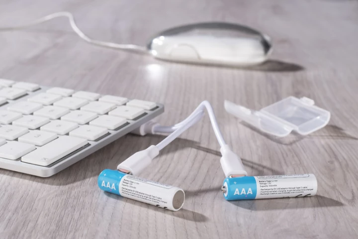 Zestaw akumulatorków AAA 450 mAh 