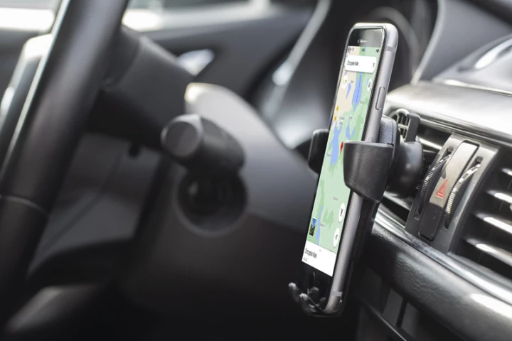 Uchwyt samochodowy do telefonu CUERO 