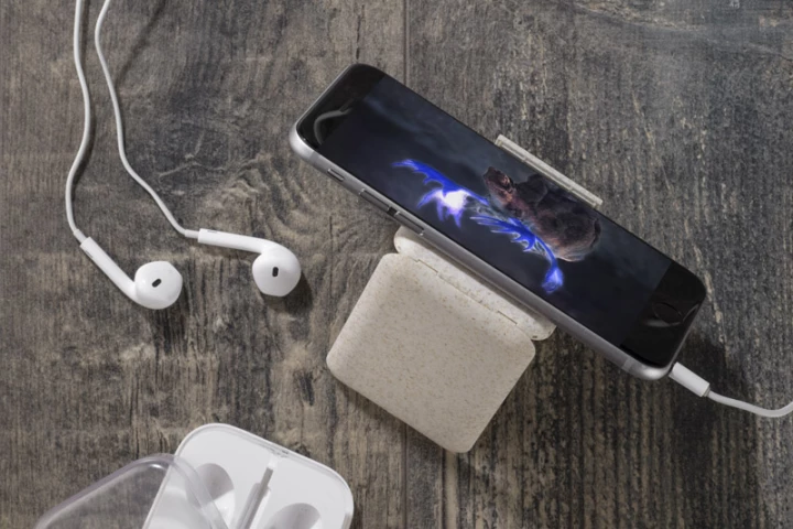 Stojak do telefonu z kablami do ładowania OLIN 