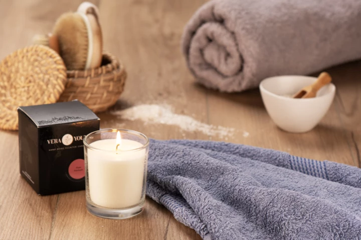 Świeca sojowa 170g - Lemongrass & Ginger - VERA YOUNG 