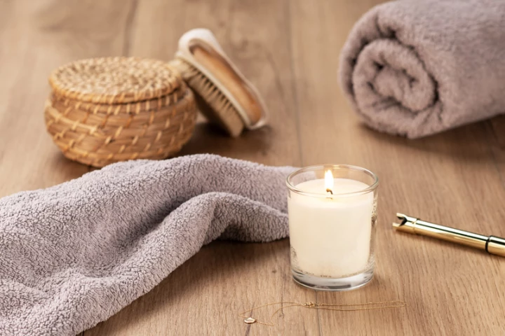 Świeca sojowa 170g - Plum & Patchouli - VERA YOUNG 