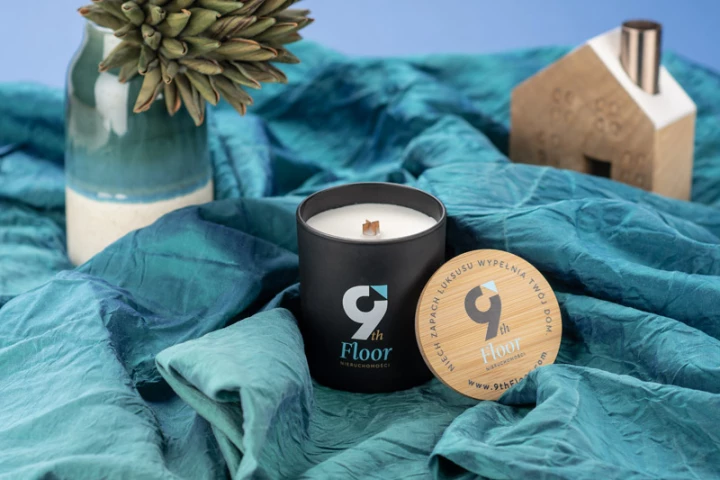 Świeca sojowa 220g - Black Pomegranate - VERA YOUNG 